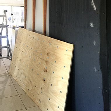 Wall Climb on Rpair - Builder in Cairns, QLD