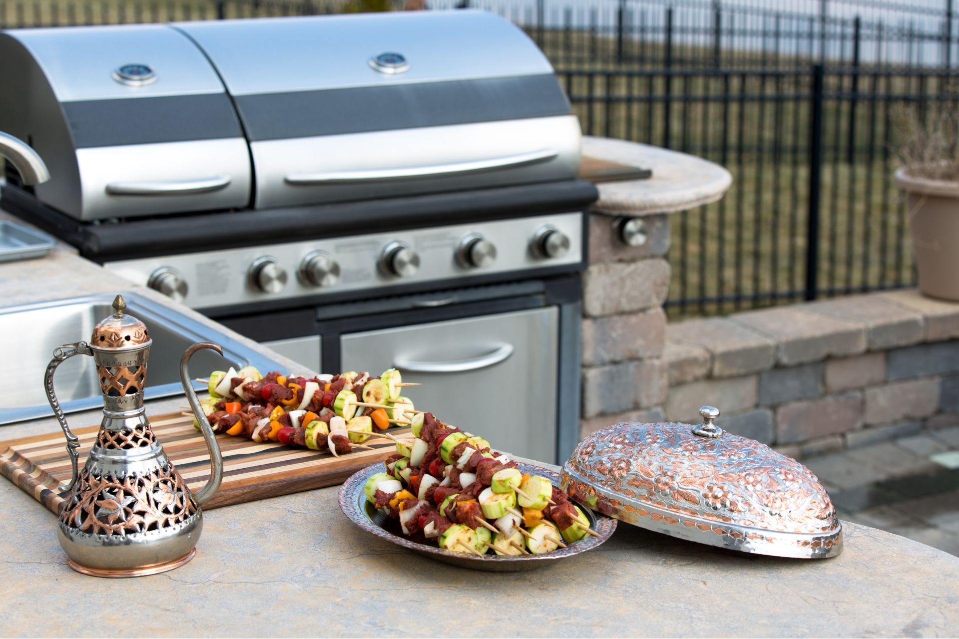 benefits of an outdoor kitchen