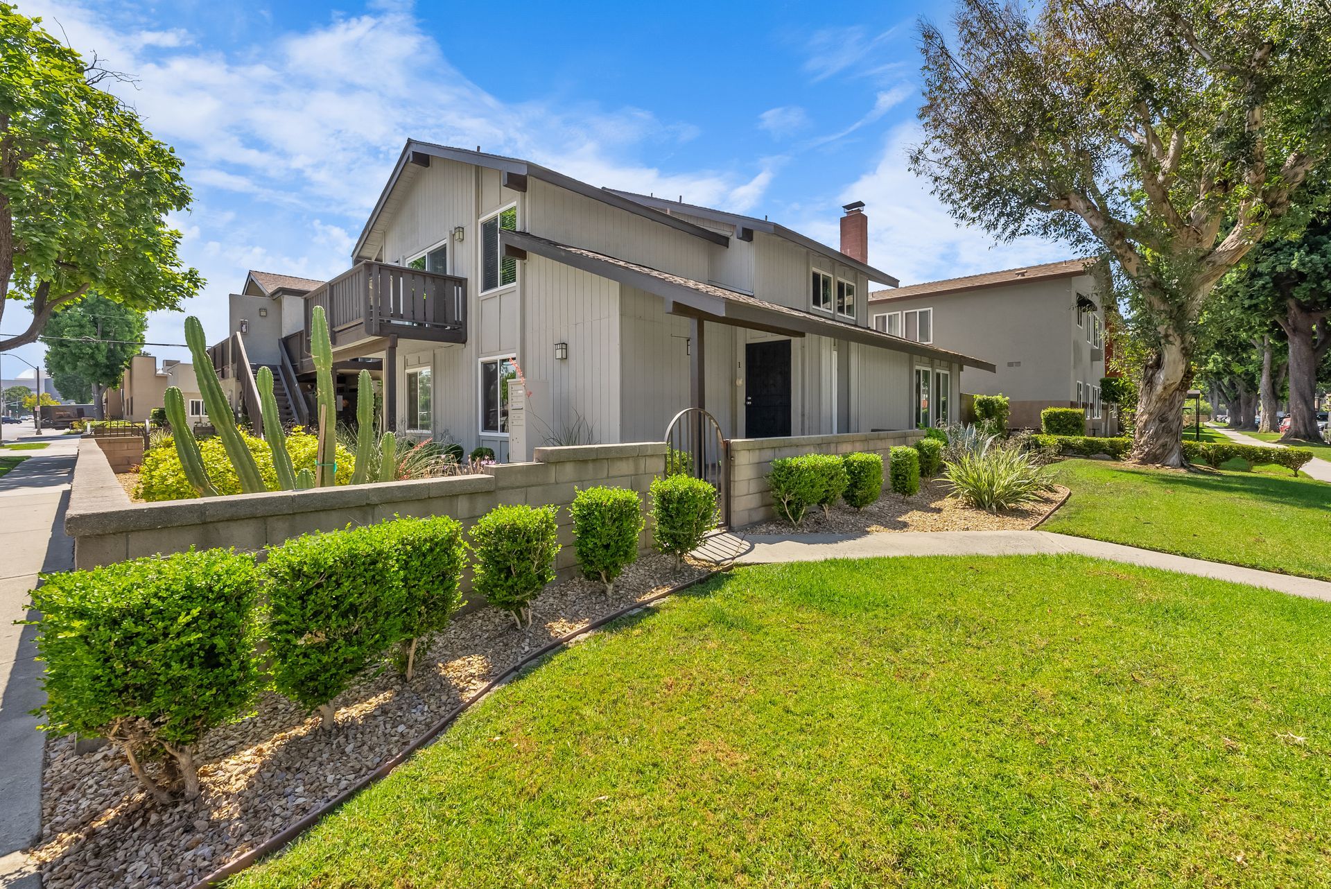 Lakewood Manor photo gallery