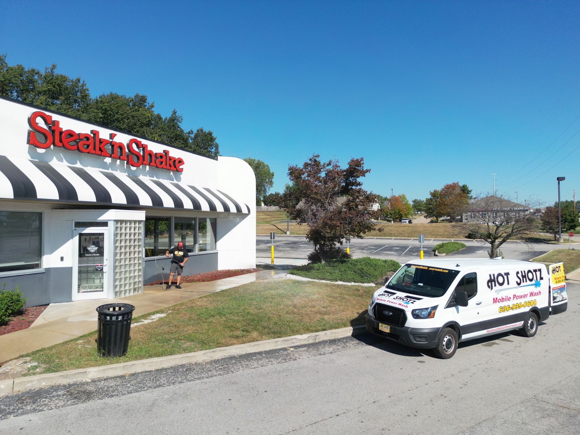 Hot Shotz Mobile Power Washing Exclusive Contract to Clean Steak & Shake Fast Food Chain throughout Missouri