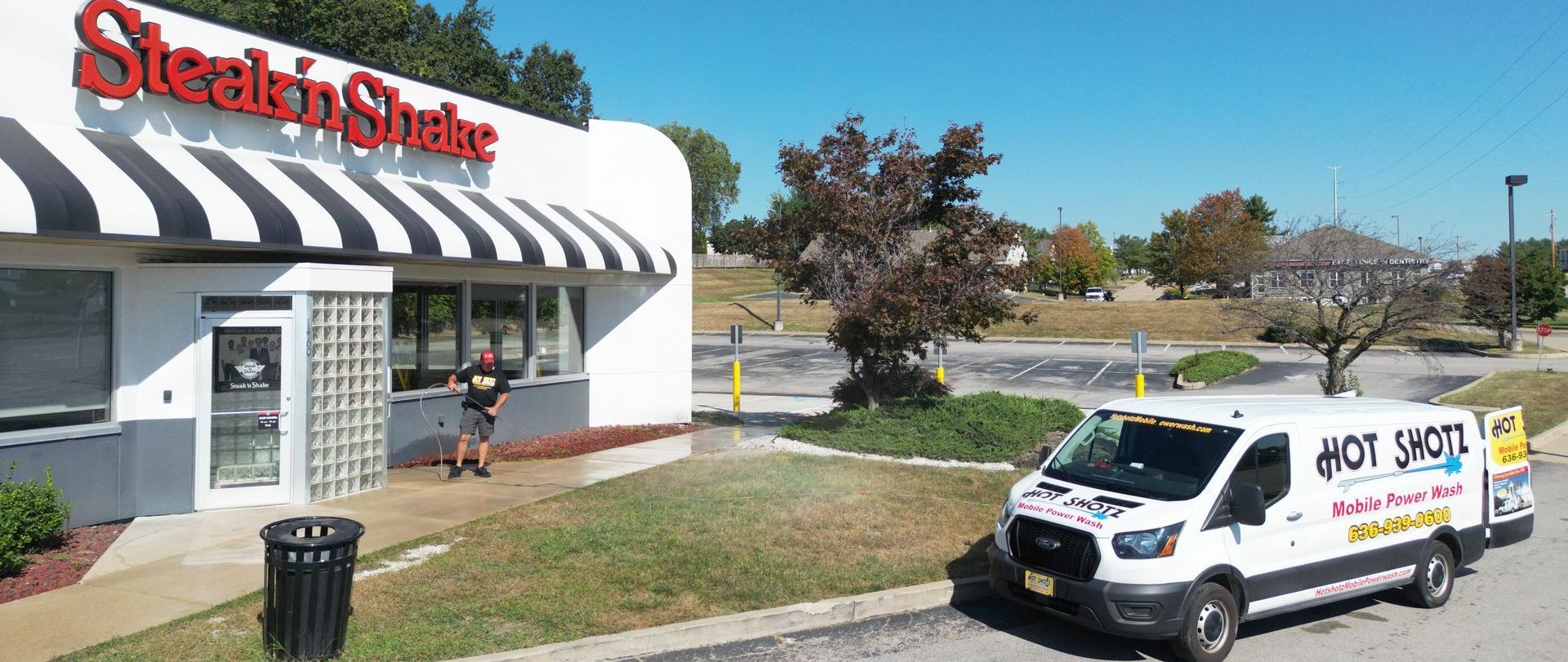 Hot Shotz Mobile Power Wash cleans Steak n' Shake in St. Charles County, MO