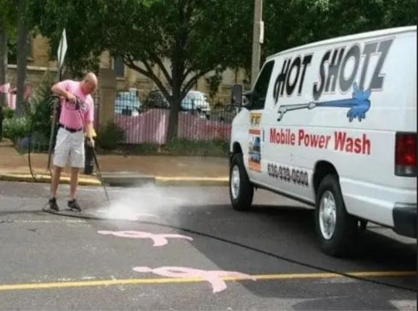 Hot Shotz Power Washing in St. Louis , MO, graffiti cleaning before and after