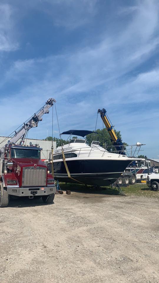 Yacht Lifting | Indianapolis, IN | HIX Wrecker Service, Inc.