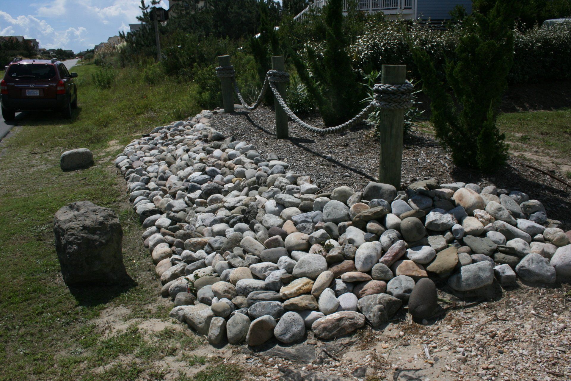 Photo of a post and rope fence that when selected takes you to more photos of post and rope fences.