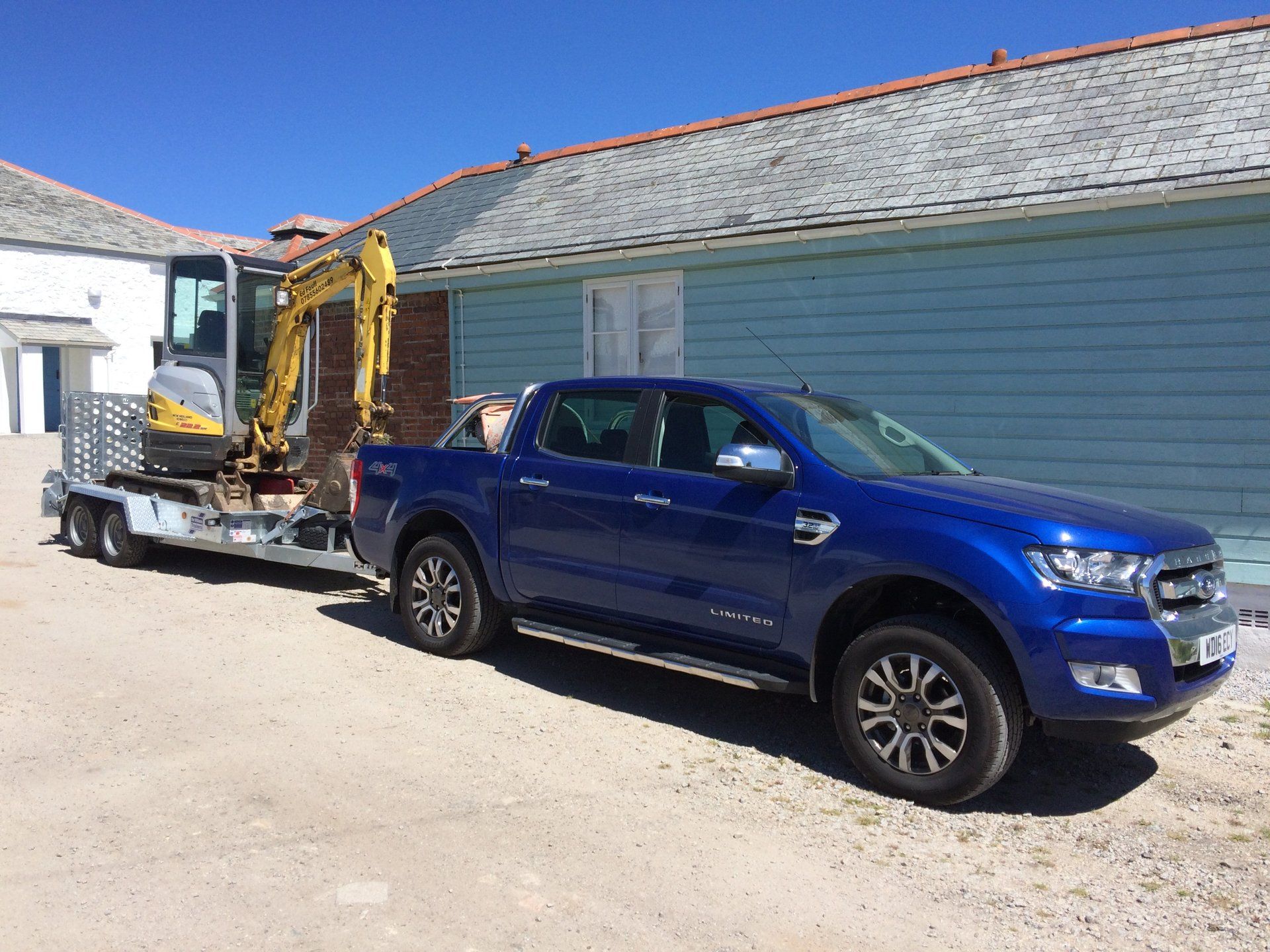 Car towed with a plant machinery