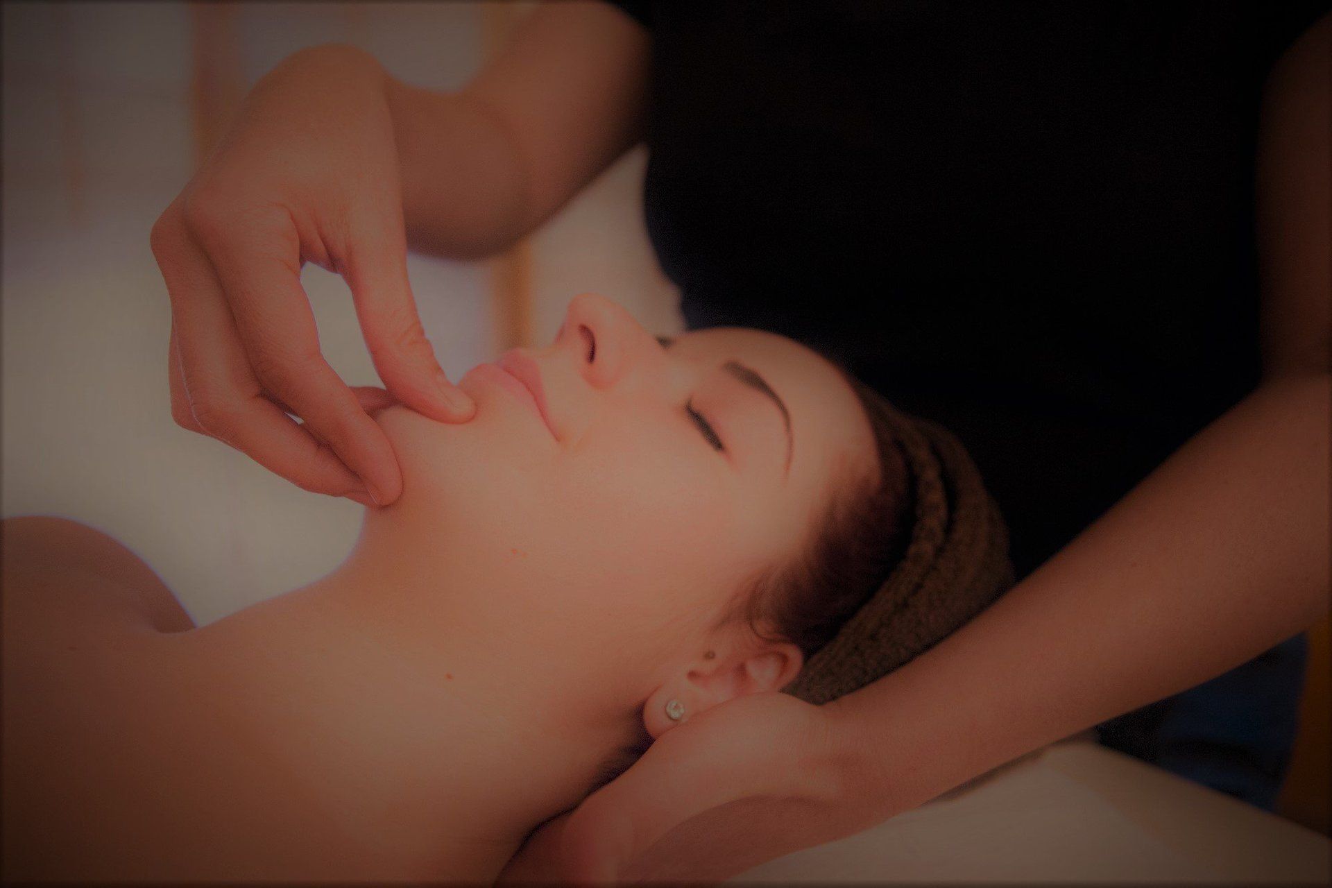 massaggio alla tempia