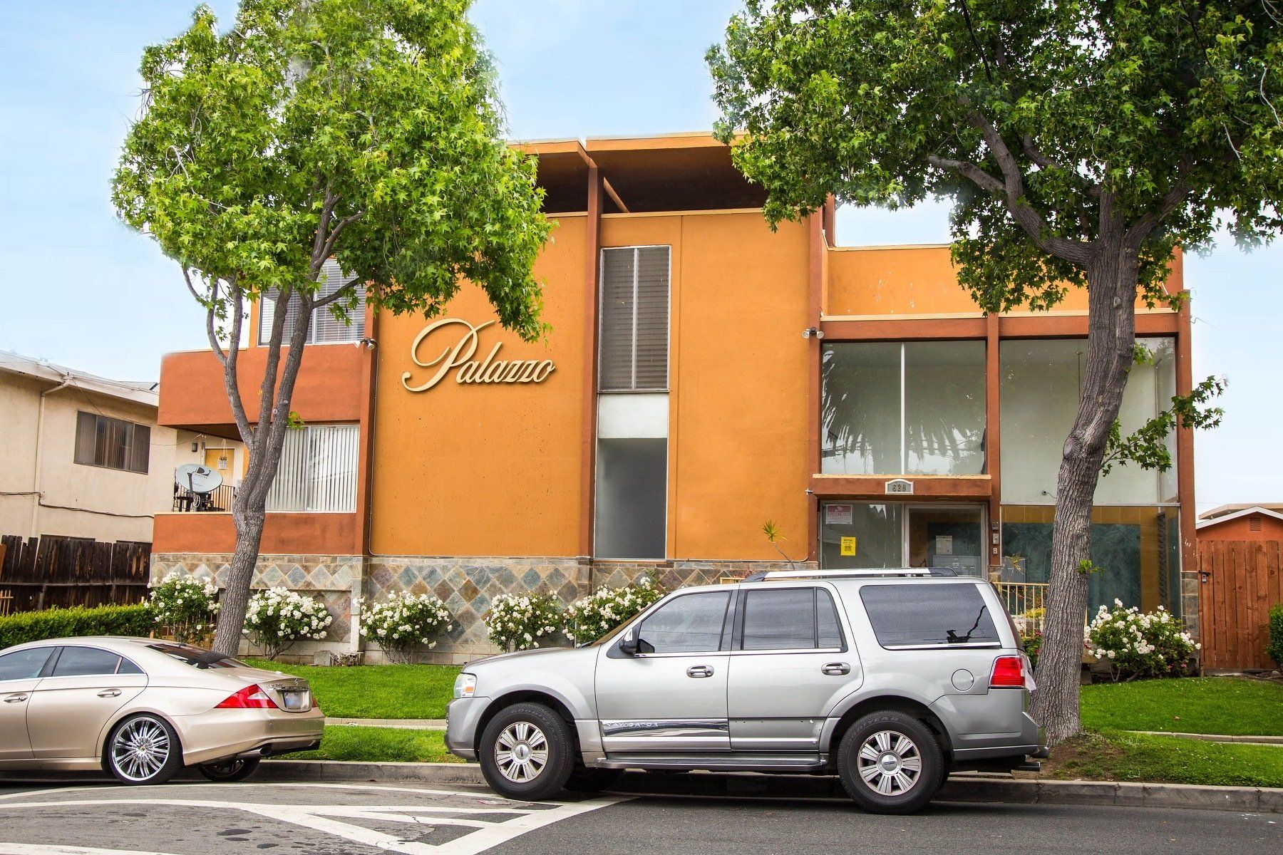 Palazzo – 629 E Queen St