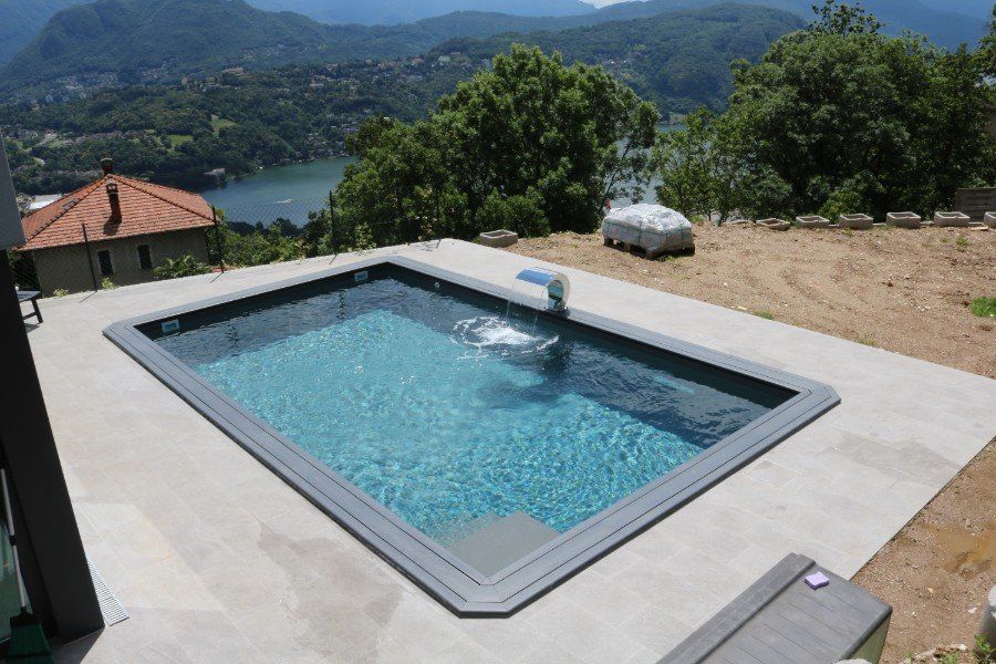 Piscina con idromassaggio