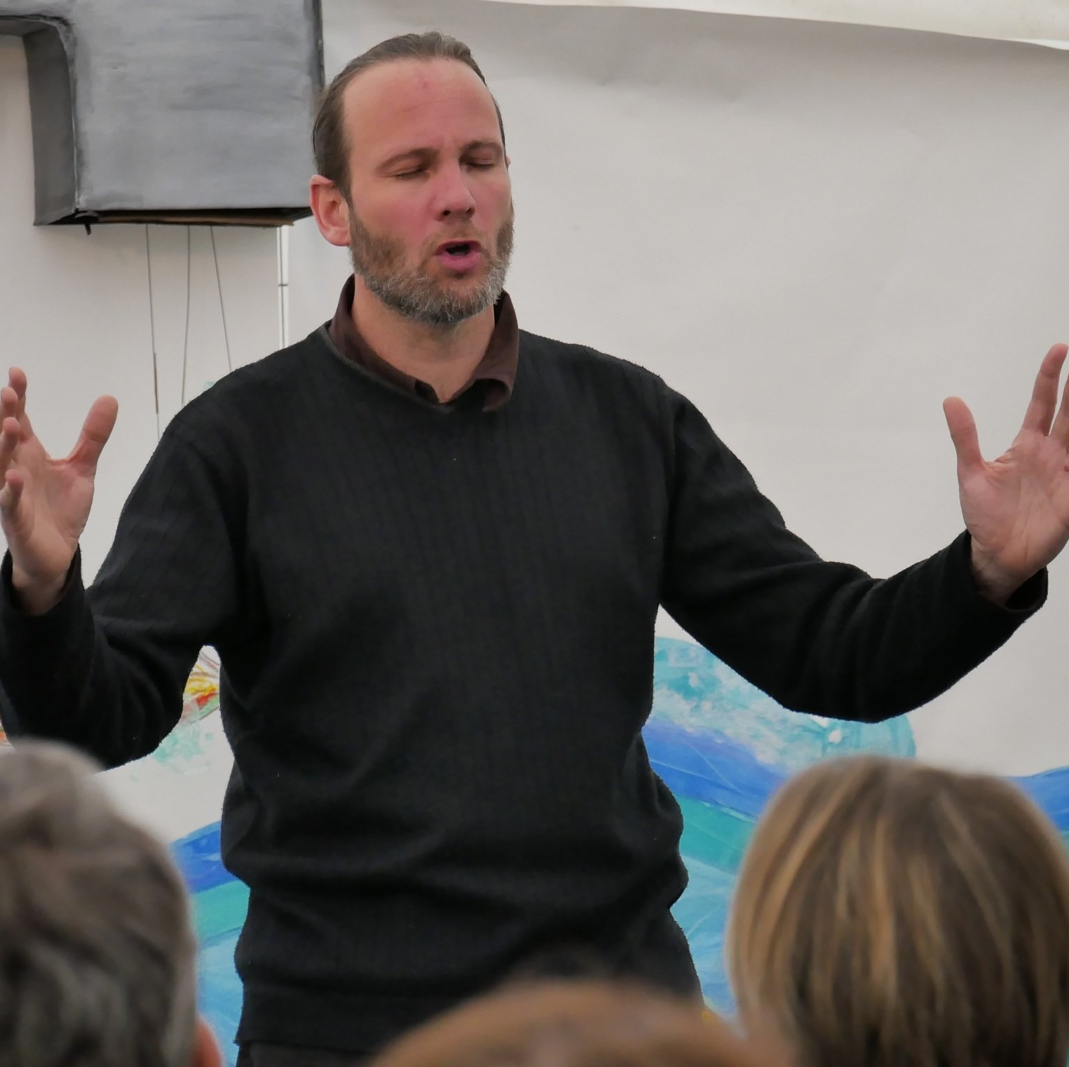 vous trouverez ses différents spectacles de contes