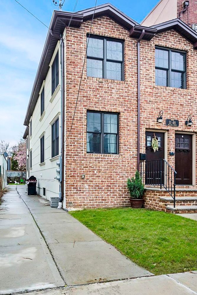 11-48 Welling Court, Brooklyn, NY: 