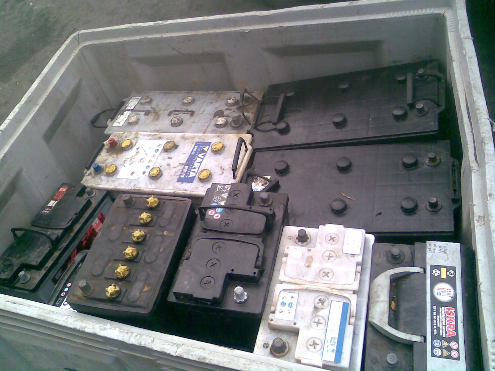 Nolietoto, nesadauzītu svina akumulatoru utilizācija