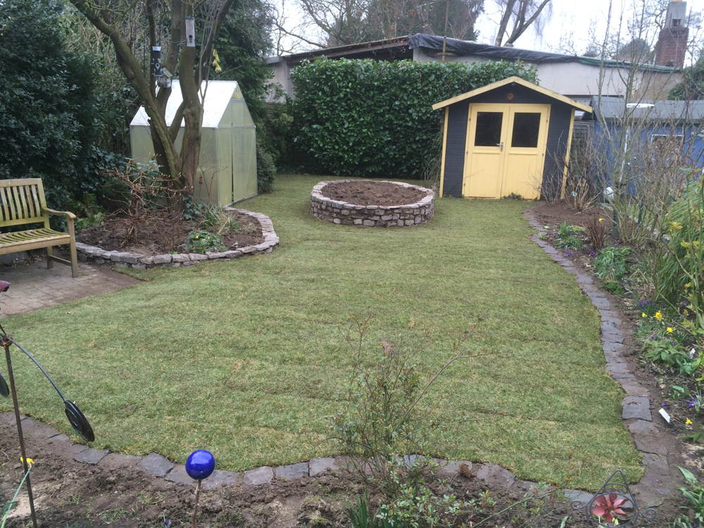 Gartengestaltung mit Hütte