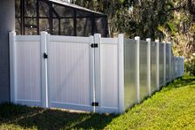 a yard vinyl fence