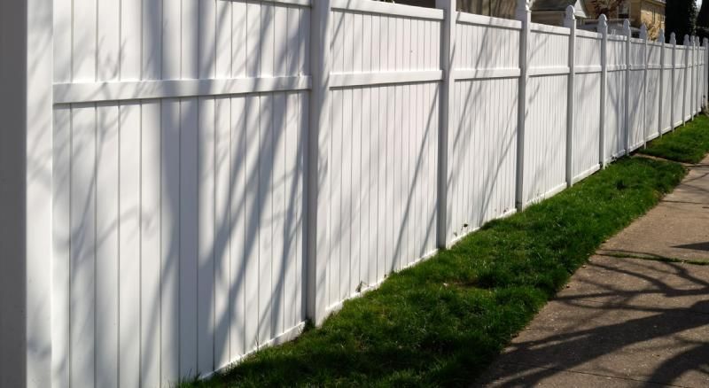 How to Extend the Lifespan of Vinyl Fence