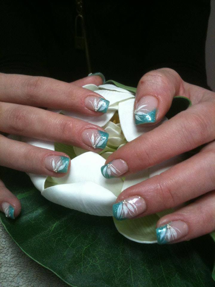 mani dopo una manicure estetica