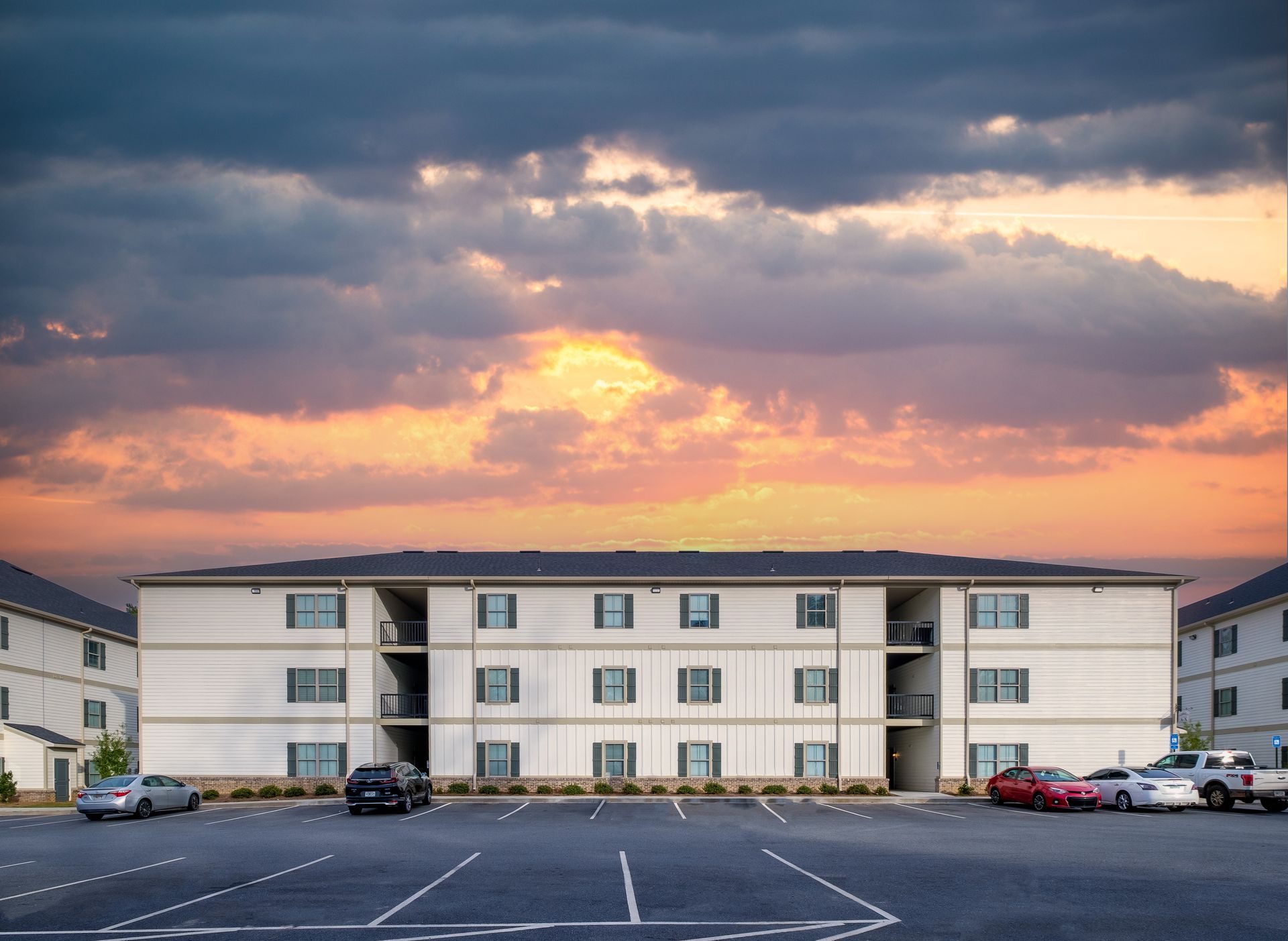 Building back exterior street view