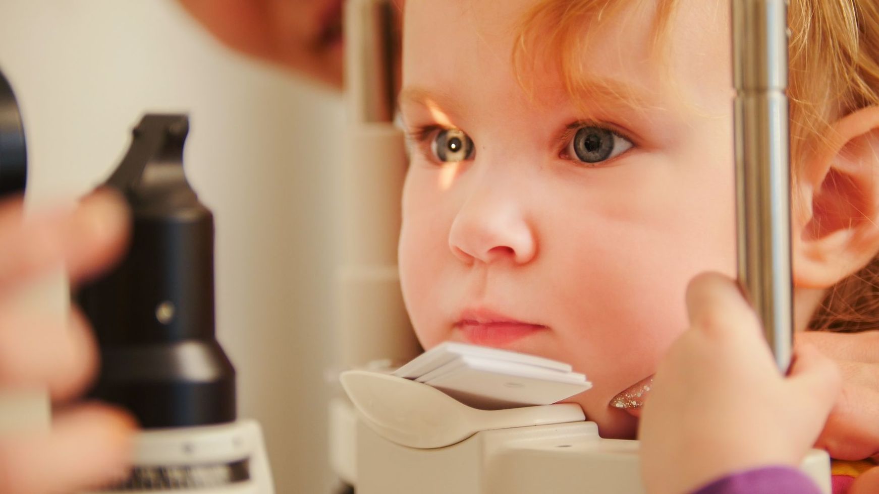 visita oculistica per bambina