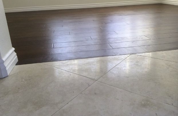 Abbinamento Travertino Romano Parquet