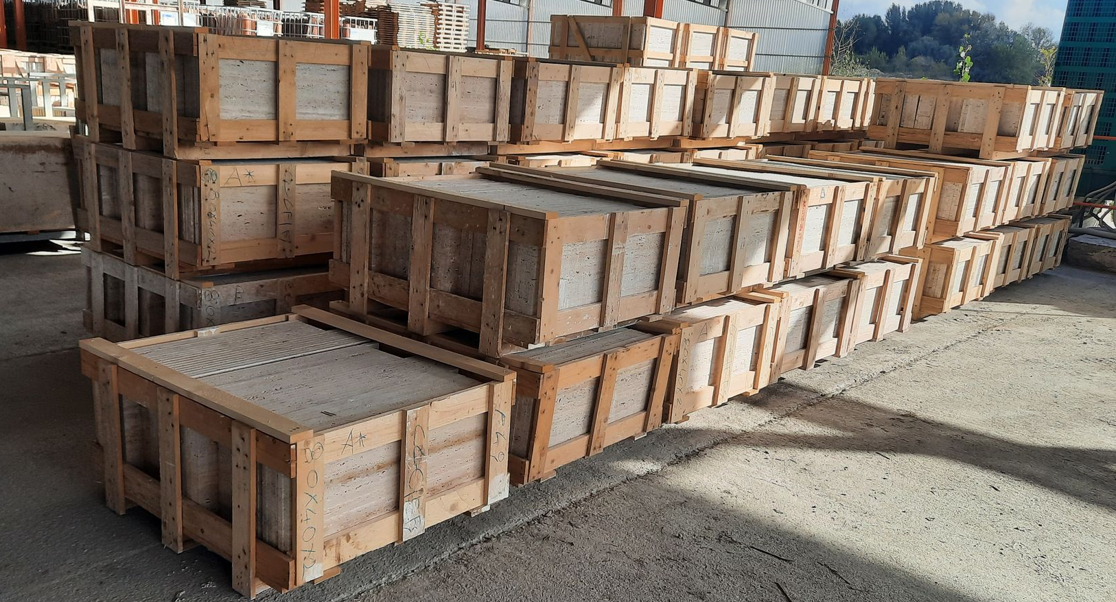 Grandi Formati Piccoli Spessori Travertino Romano 