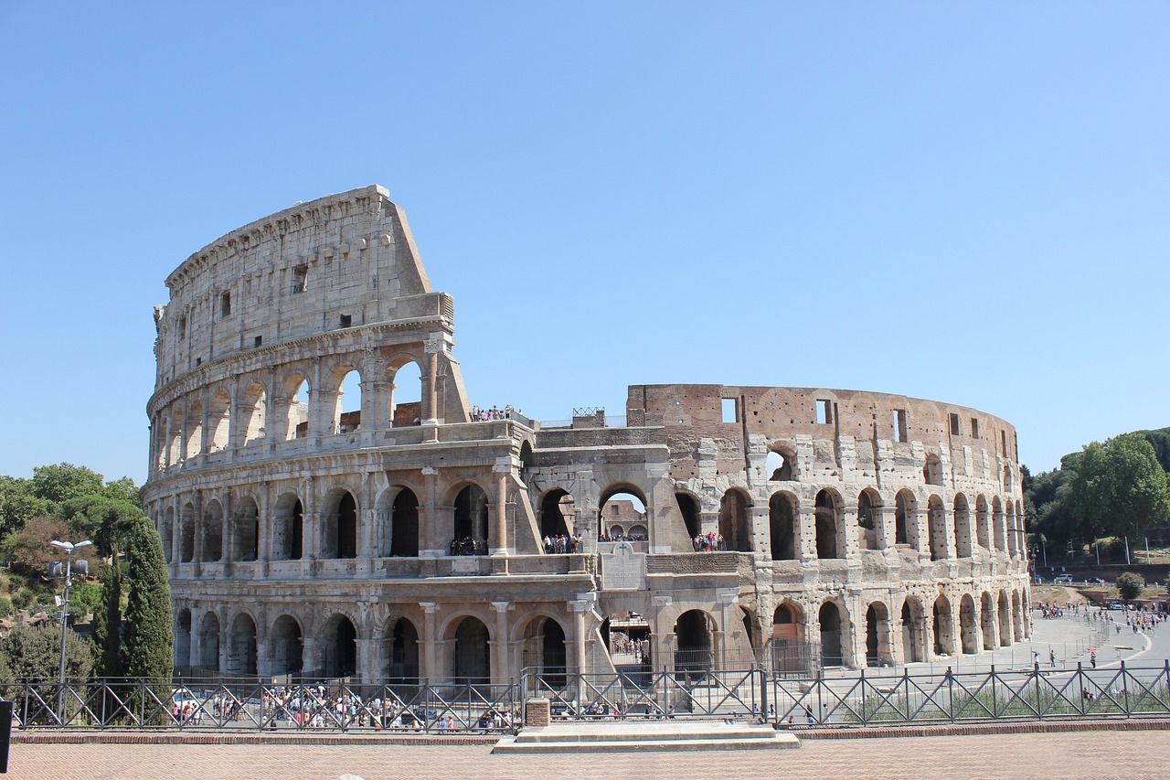 Colosseum Travertino