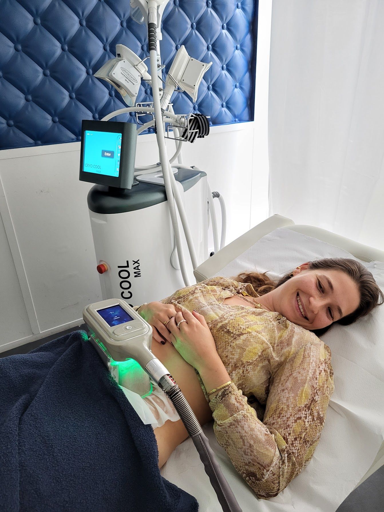 femme cryolipolyse tours