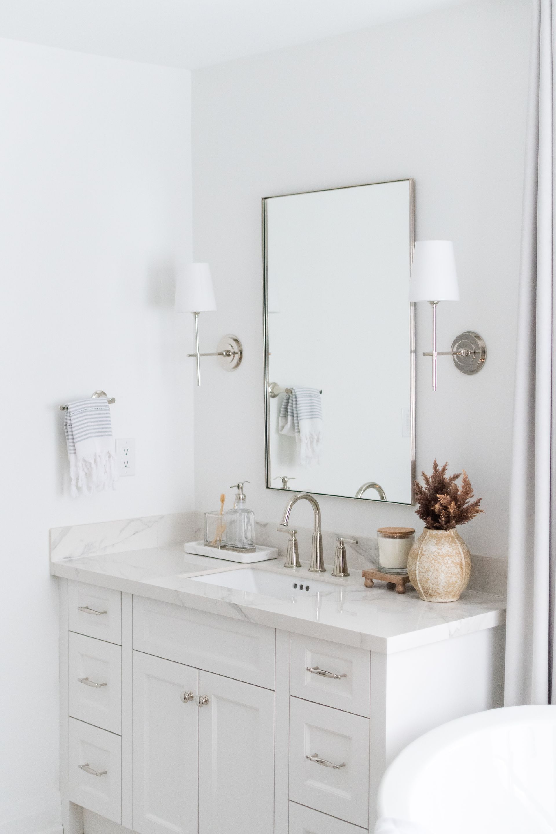 Bathroom vanity