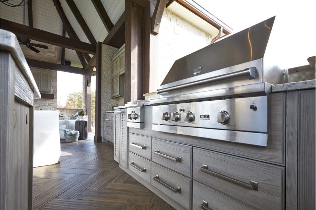 outdoor kitchen grill
