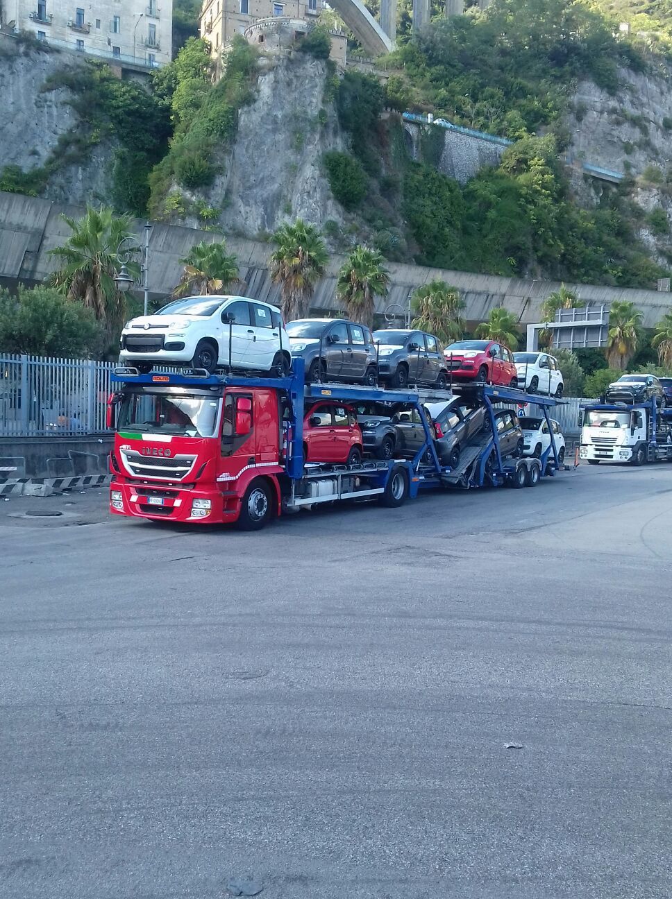 Trasporto veicoli su tir