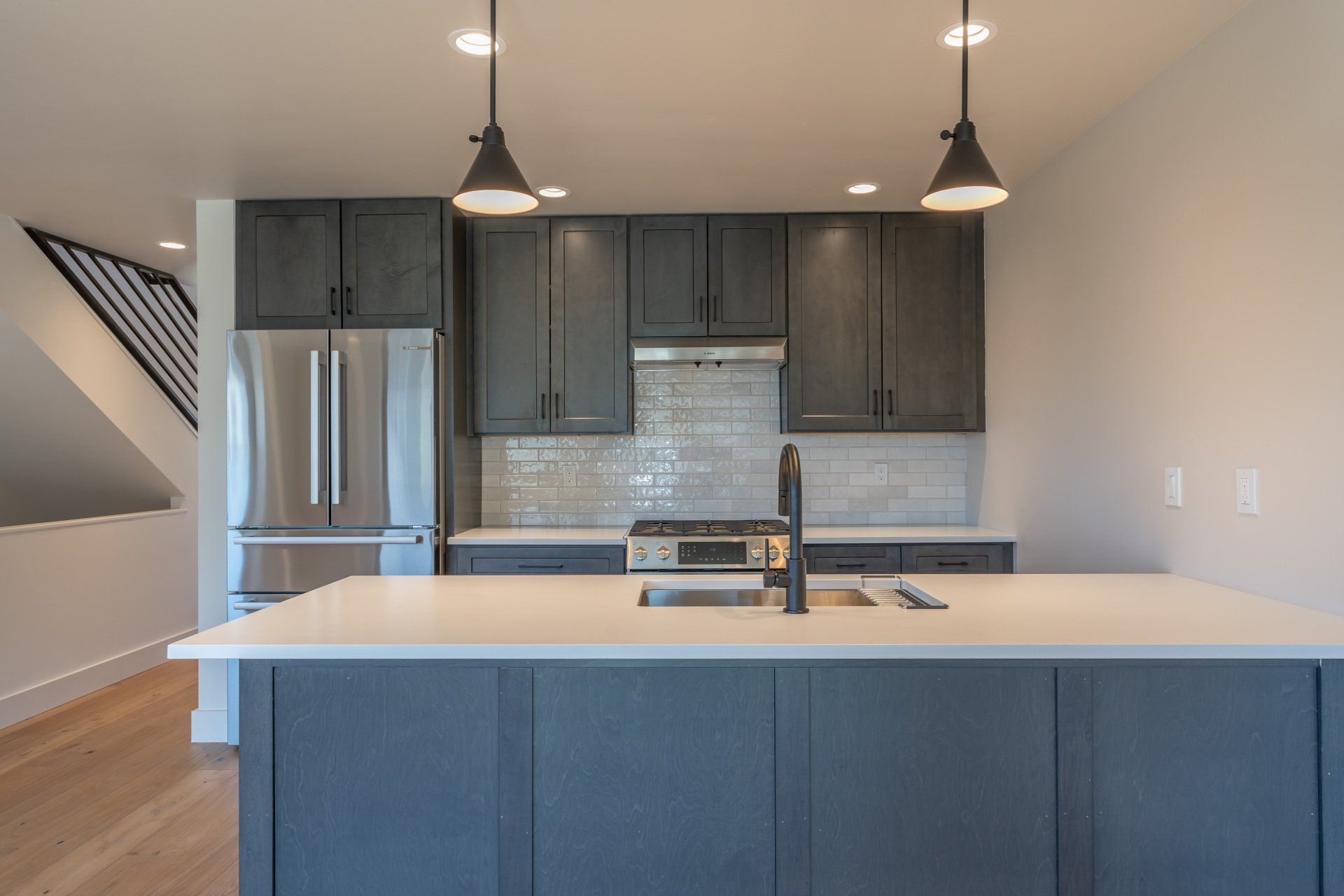 kitchen image with tile backsplash