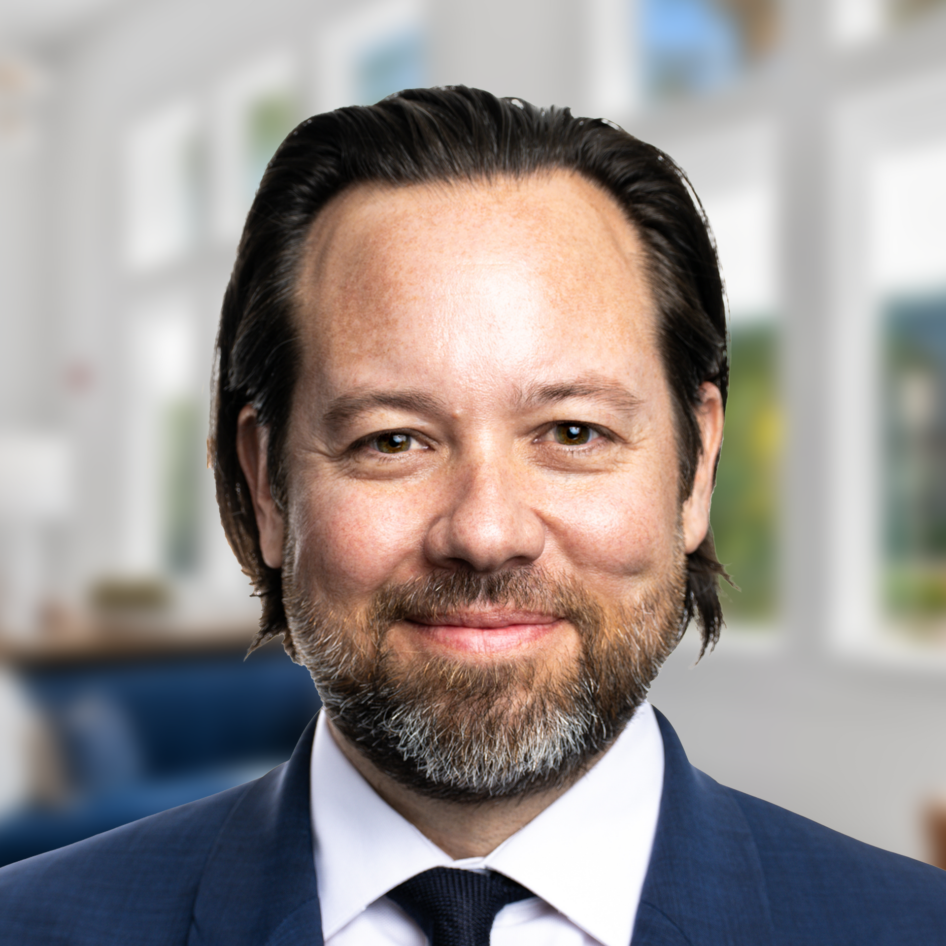 Headshot of Derek Ullian