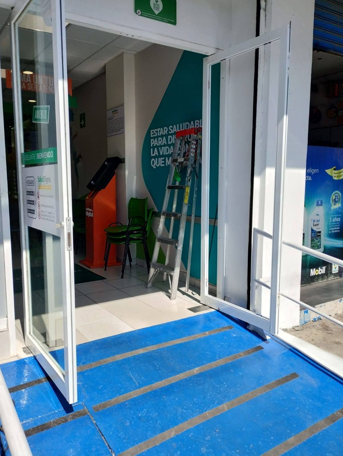 VIDRIO Y ALUMINIO GUZMAN