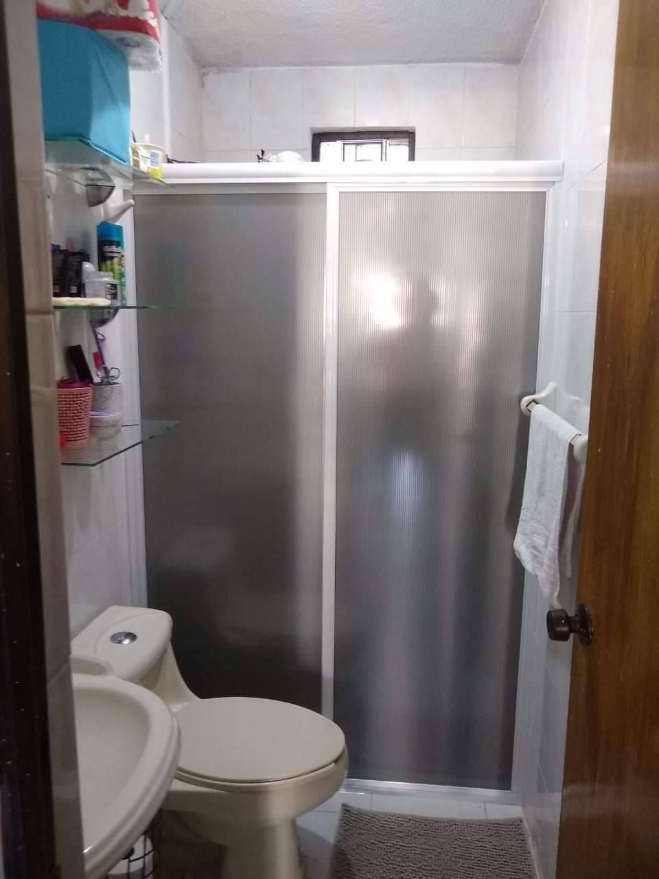 VIDRIO Y ALUMINIO GUZMAN