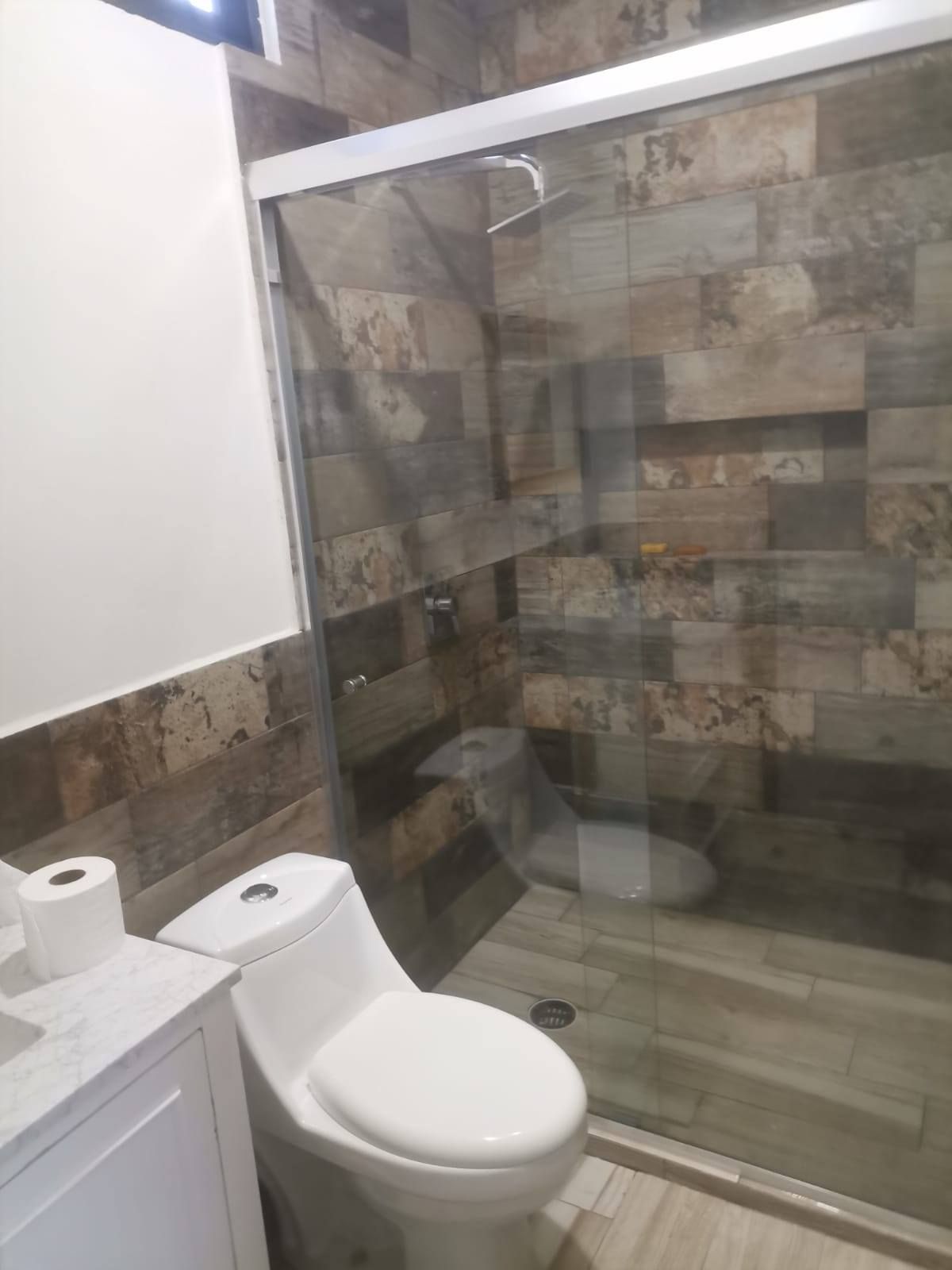 VIDRIO Y ALUMINIO GUZMAN