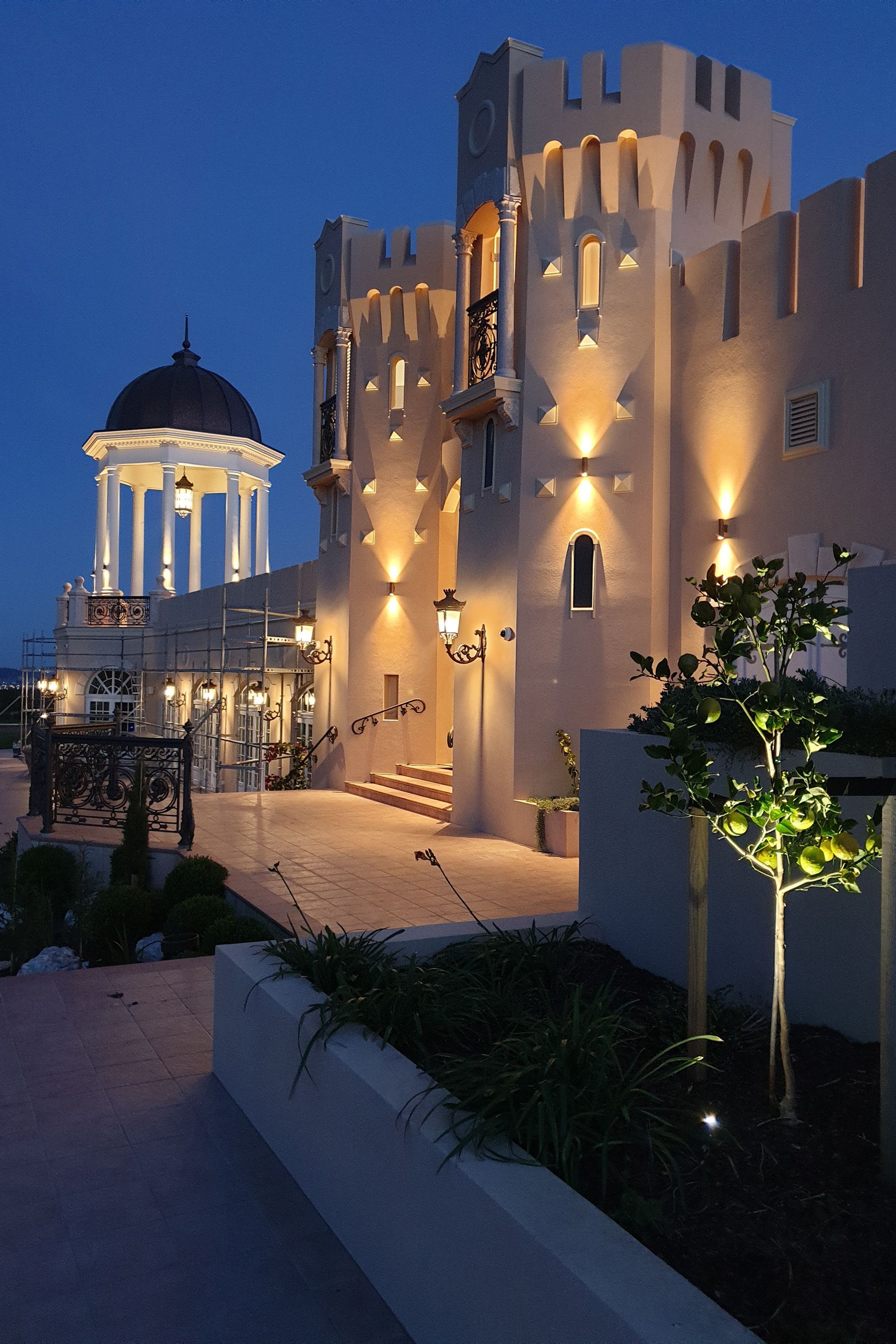 Architectural facade lighting installed by Astero Electrical on luxury Auckland home