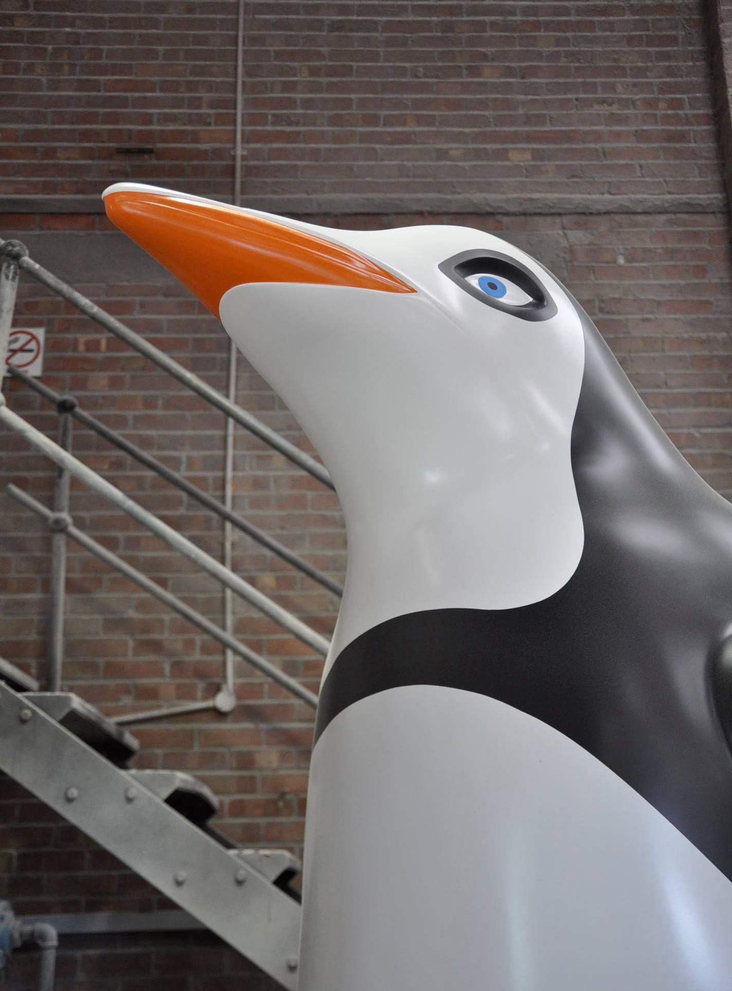 3D printed humbug penguin prop for display