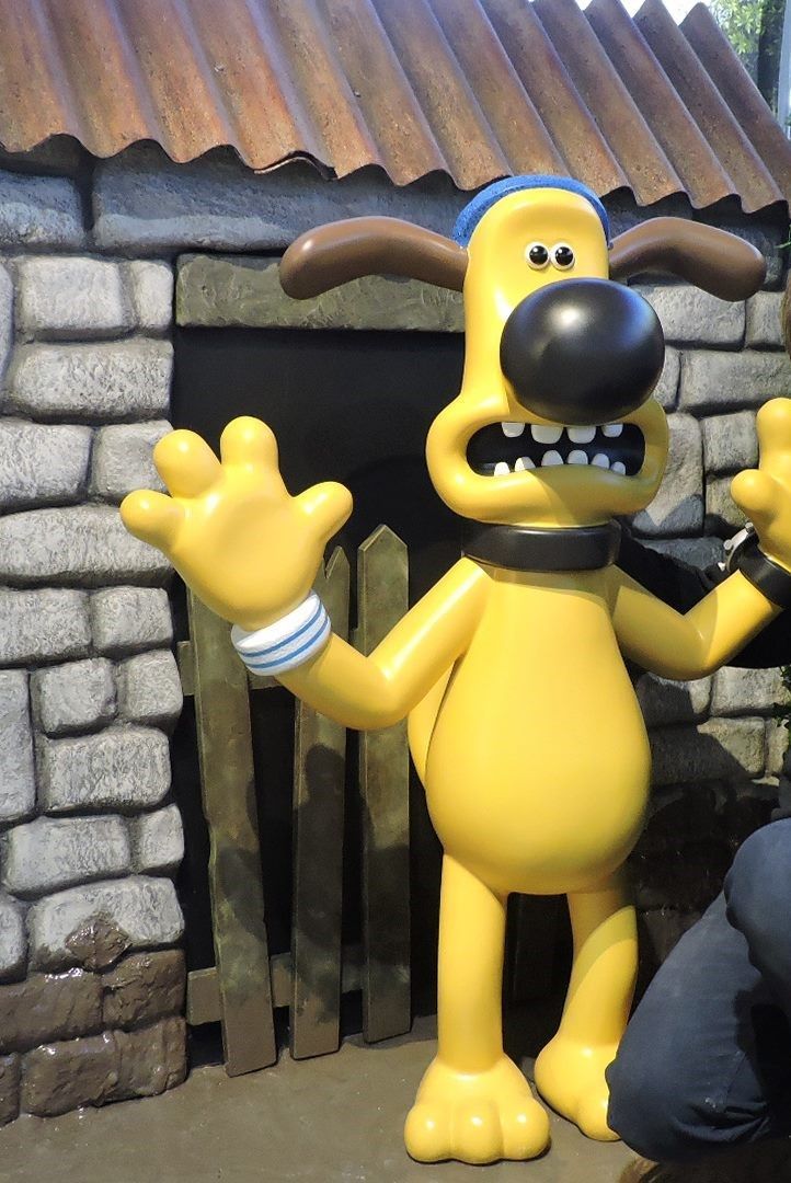 3D printed Gromit prop with human interaction for Aardman Studios