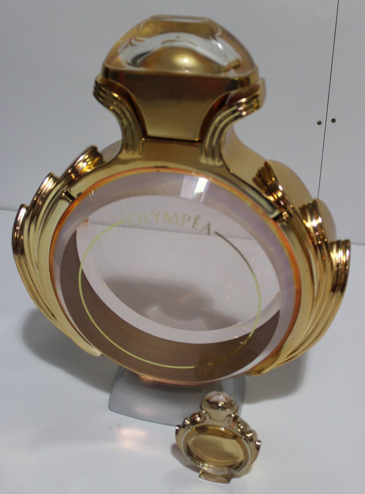 prop making for perfume