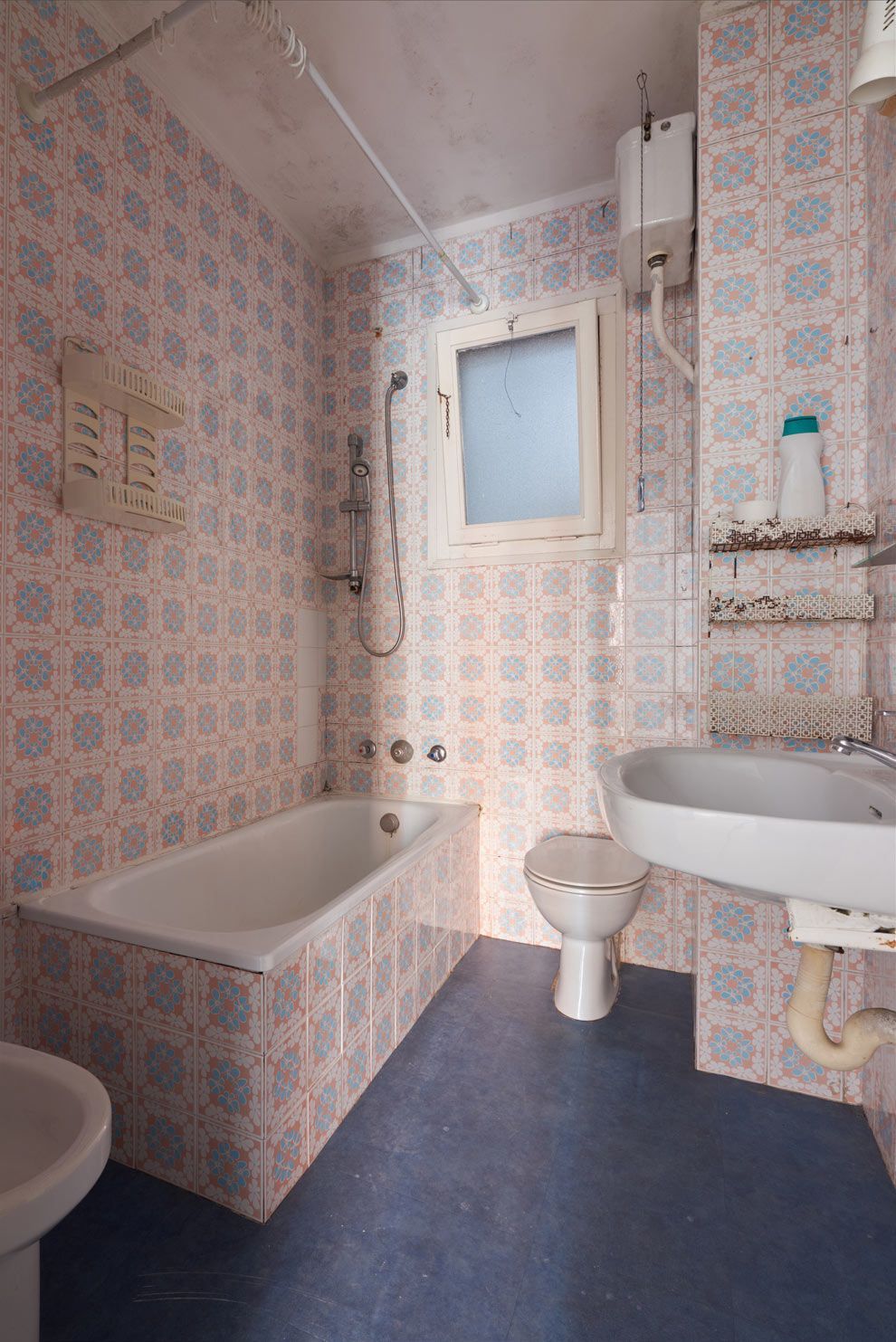 Before Bathroom Remodeling