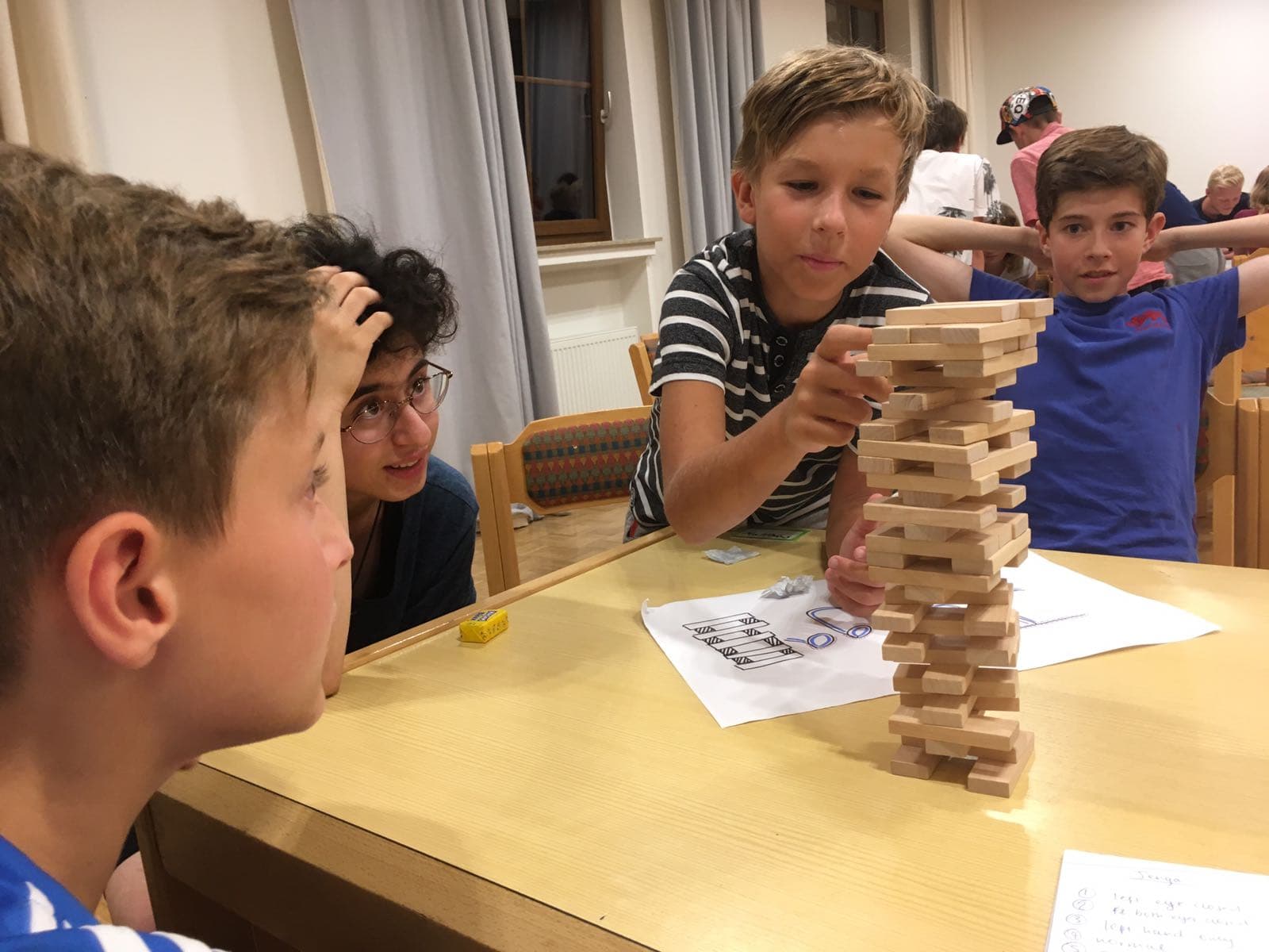 englisch feriencamp jenga spielen