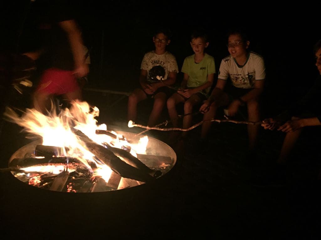 englisch feriencamp brombachsee lagerfeuer