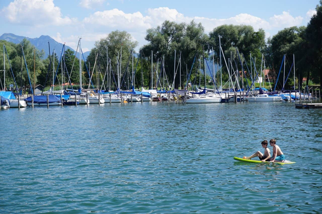 englisch camp paddleboarding