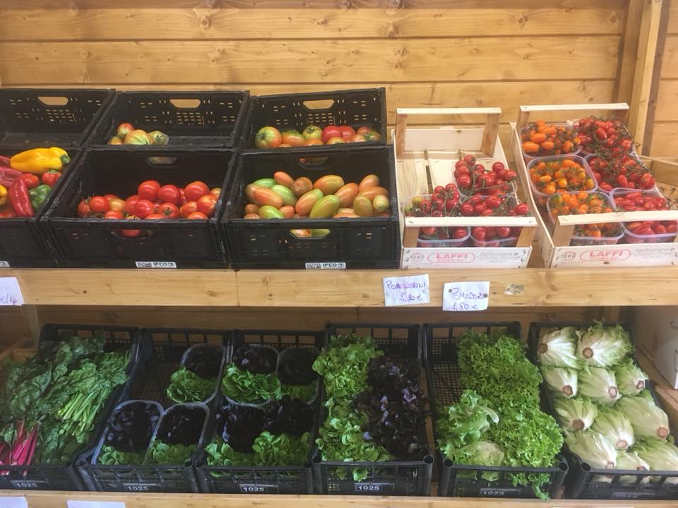 Pomodori e verdure fresche