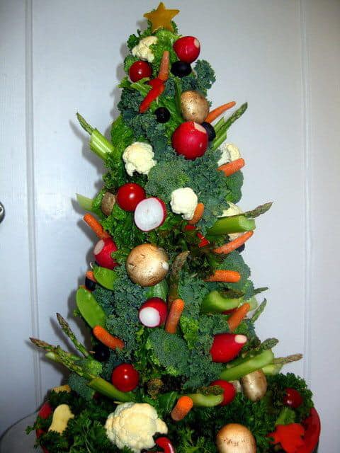 Albero di natale realizzato con verdure