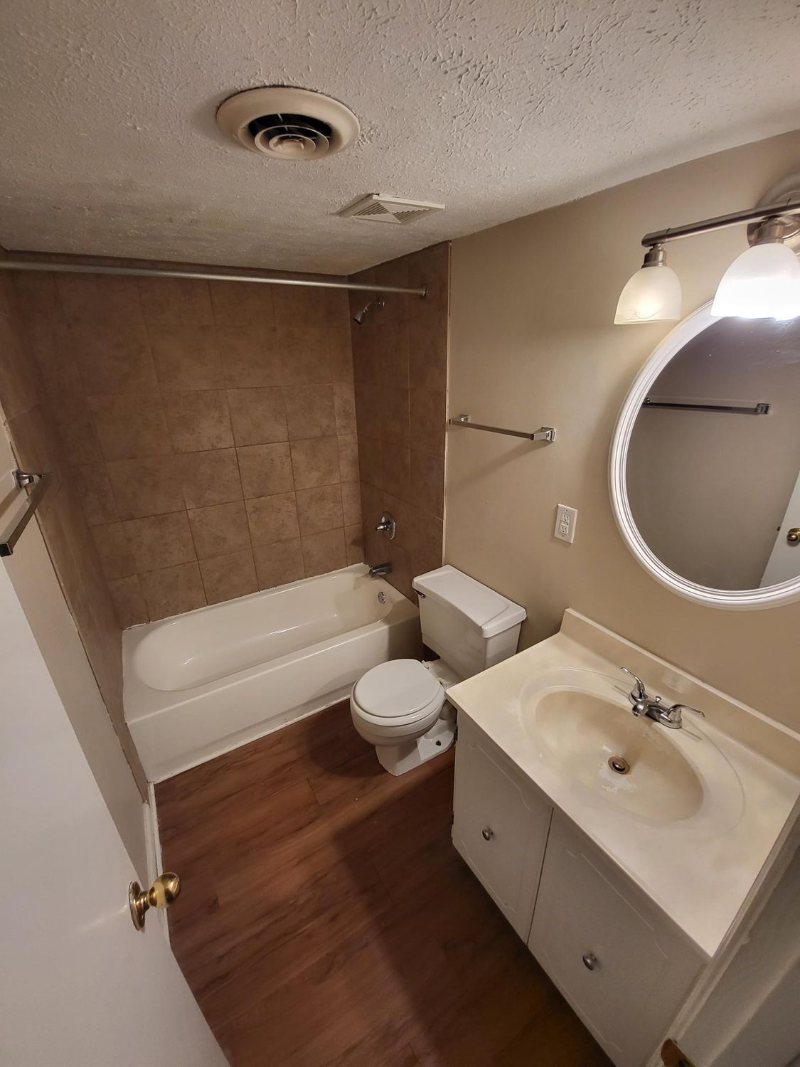 Highland Gardens Interior Photo