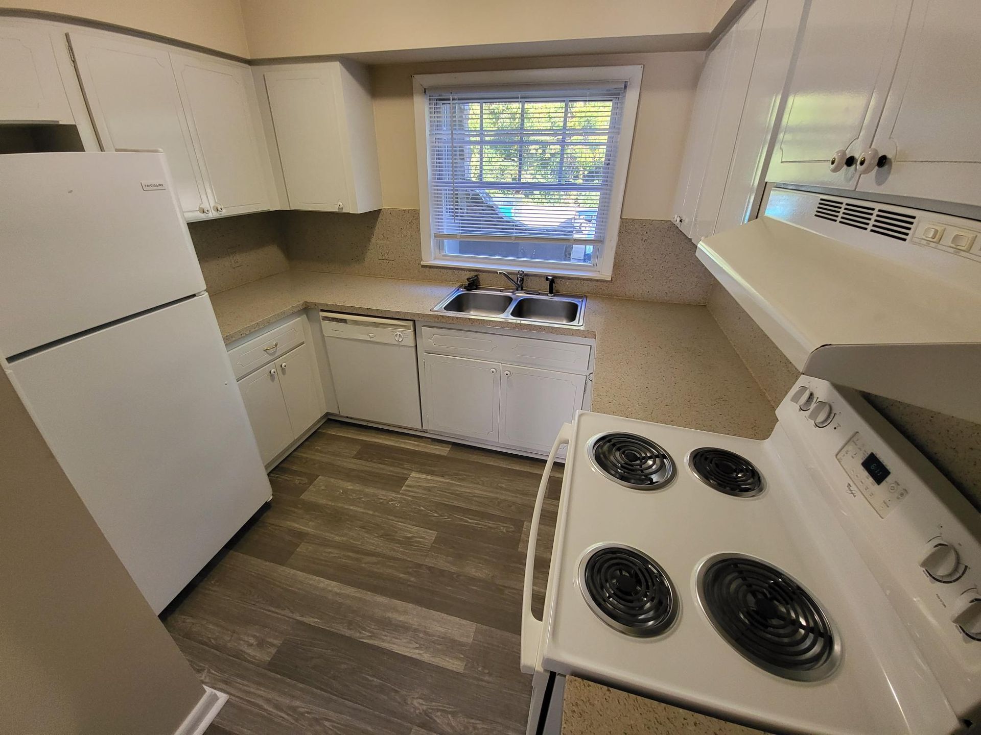 Highland Courtyard Interior Photo