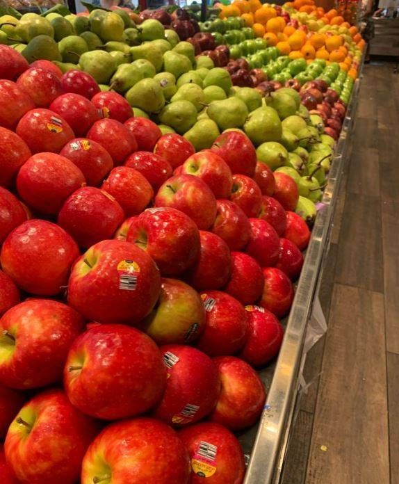 apples in store