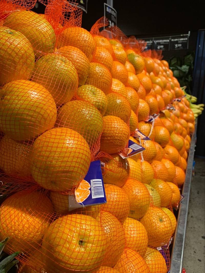 fruits in store