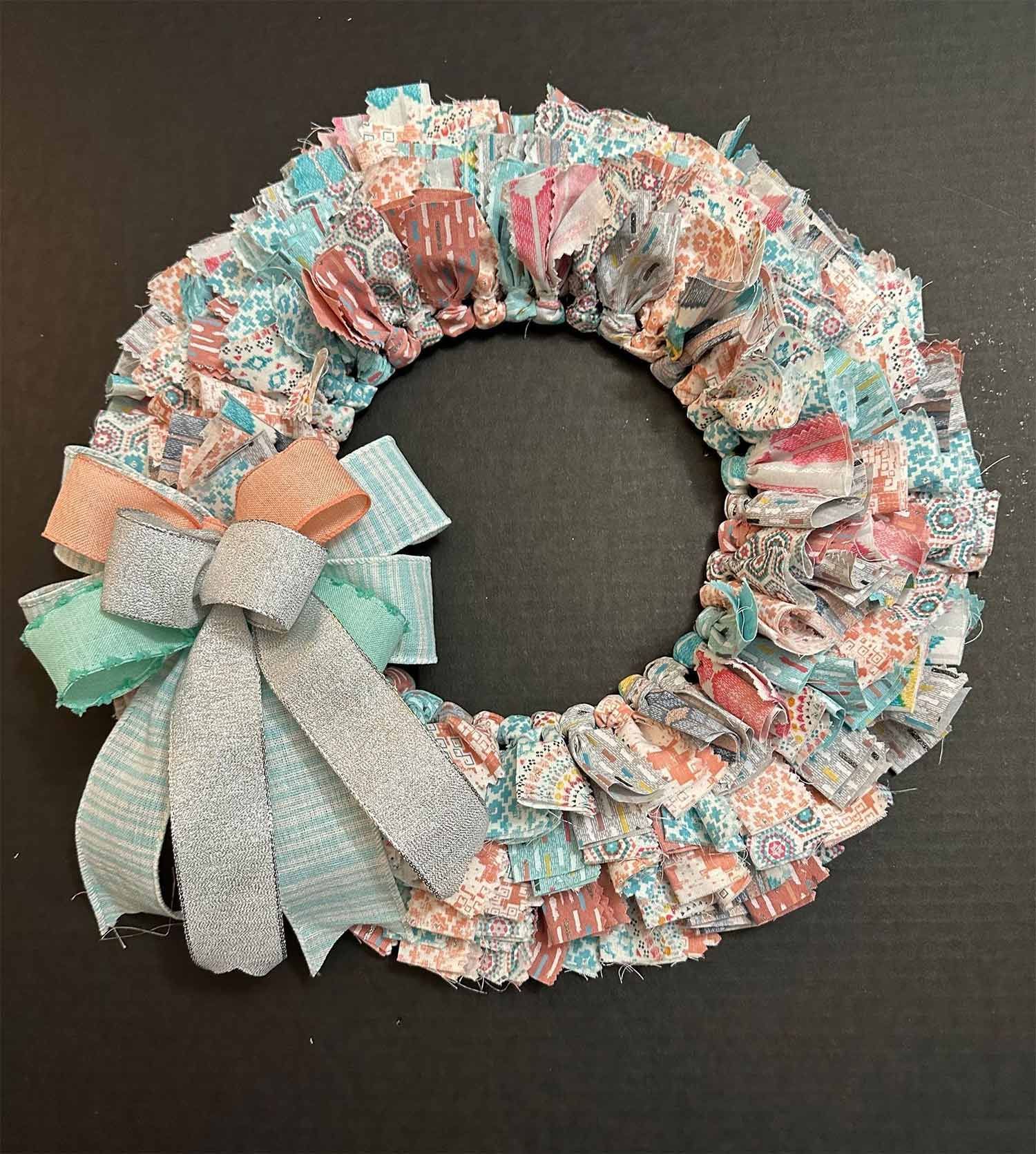 Fabric wreath with different bow colors