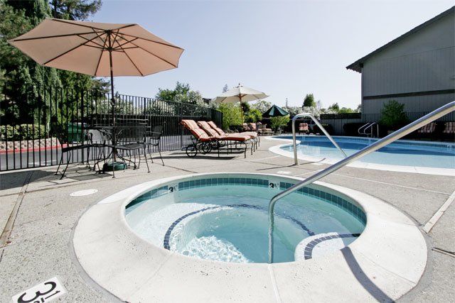 Pool | Sedona Lane Apartments