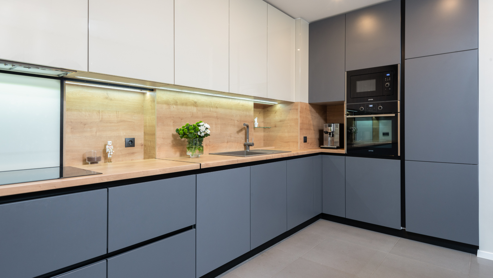 kitchen floor tiles at Sinotiles
